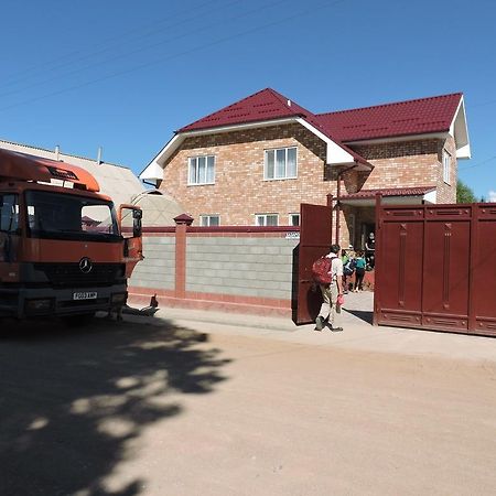 Guest House Ulukbek Bokonbayevo Luaran gambar