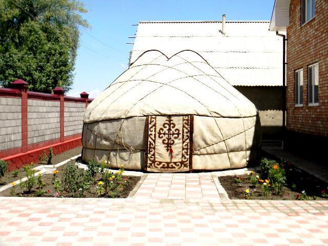 Guest House Ulukbek Bokonbayevo Luaran gambar